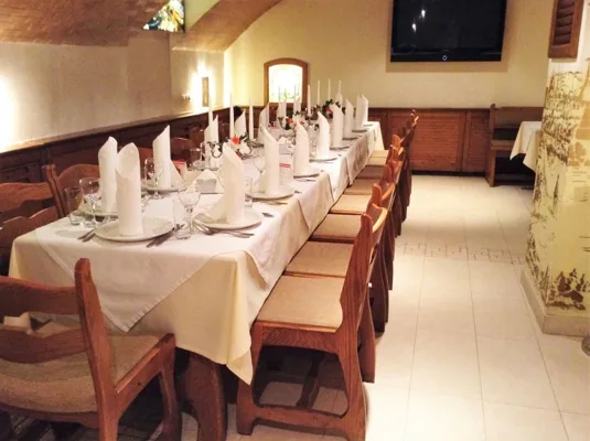 Основной зал