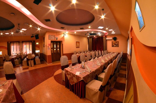 У Мельника — банкетный зал
