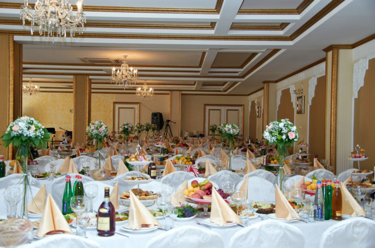 Большой банкетный зал — Ресторан Crown