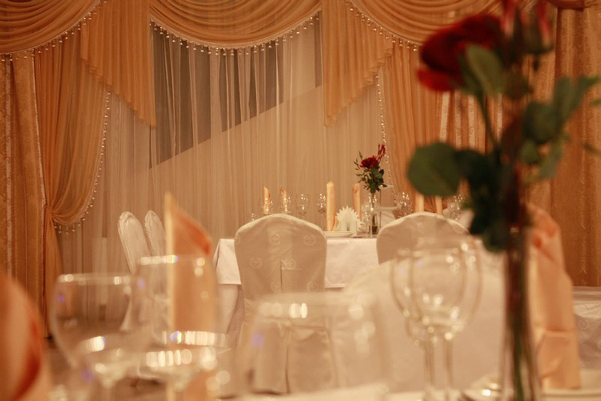 Средний банкетный зал — Ресторан Crown