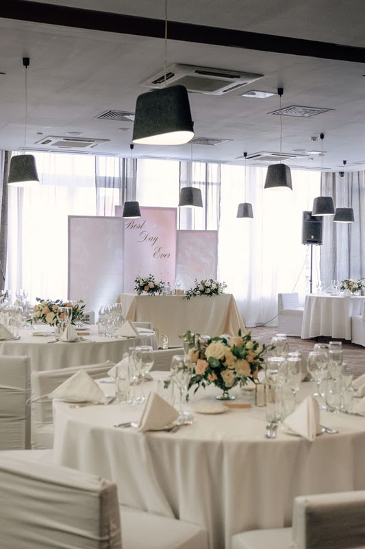 Ресторан Olive Lounge — Банкетный зал Novotel Yekaterinburg Centre