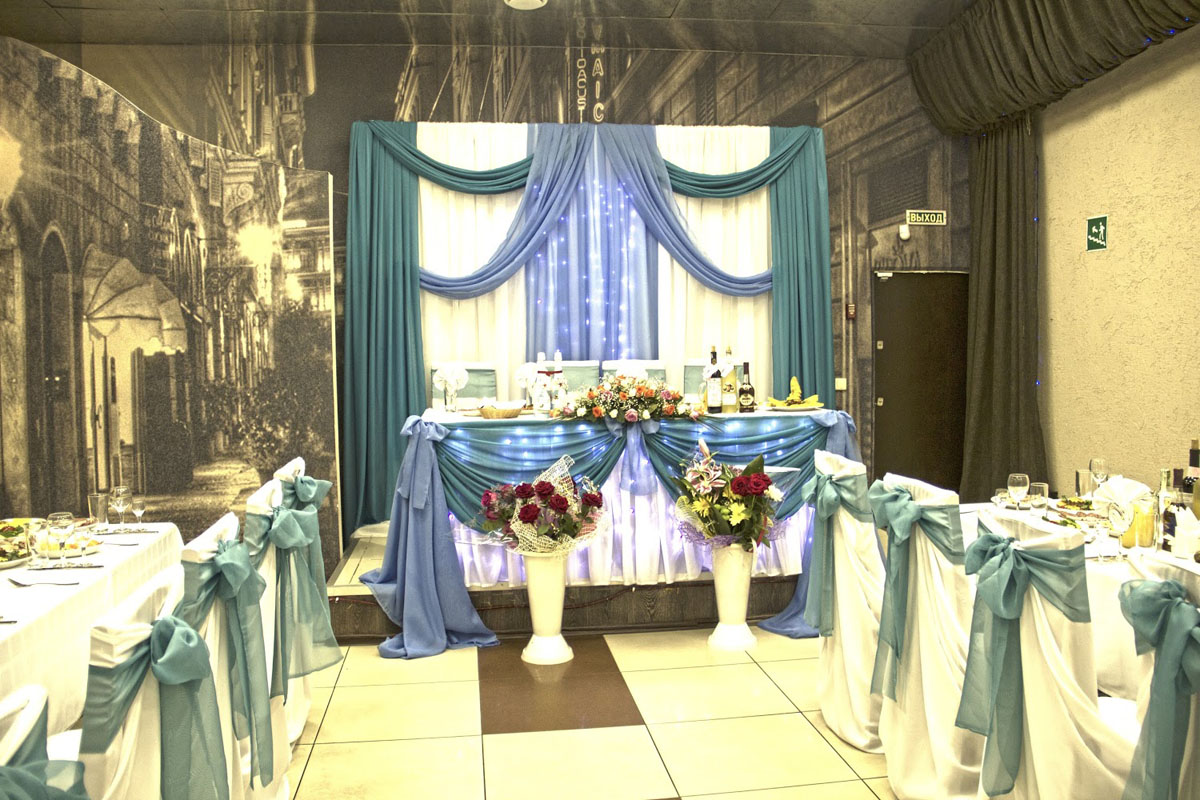 Кафе У Люси Воробьёвой — Банкетный зал, фото банкетного зала