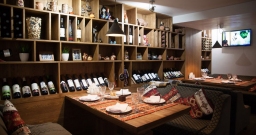 Основной зал — интерьер зала