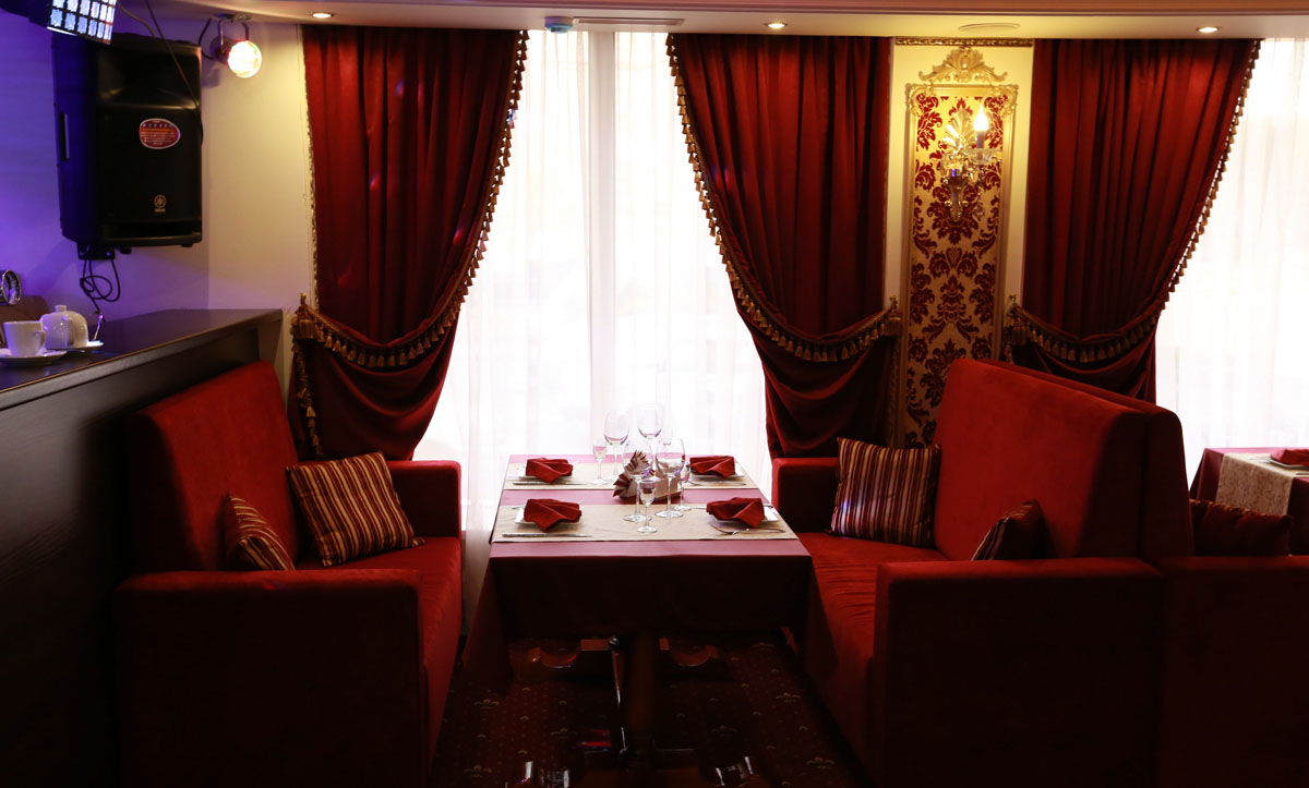 Основной зал — StatuS