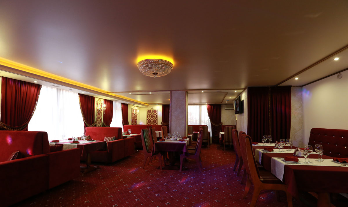 Основной зал — StatuS