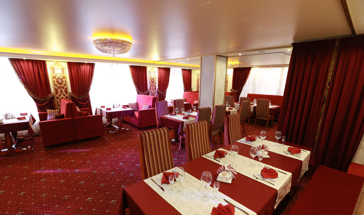 Основной зал — StatuS