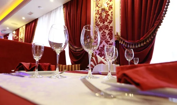 Основной зал