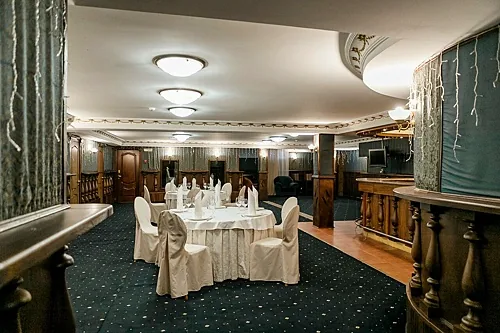 Зал — Ревиталь Парк