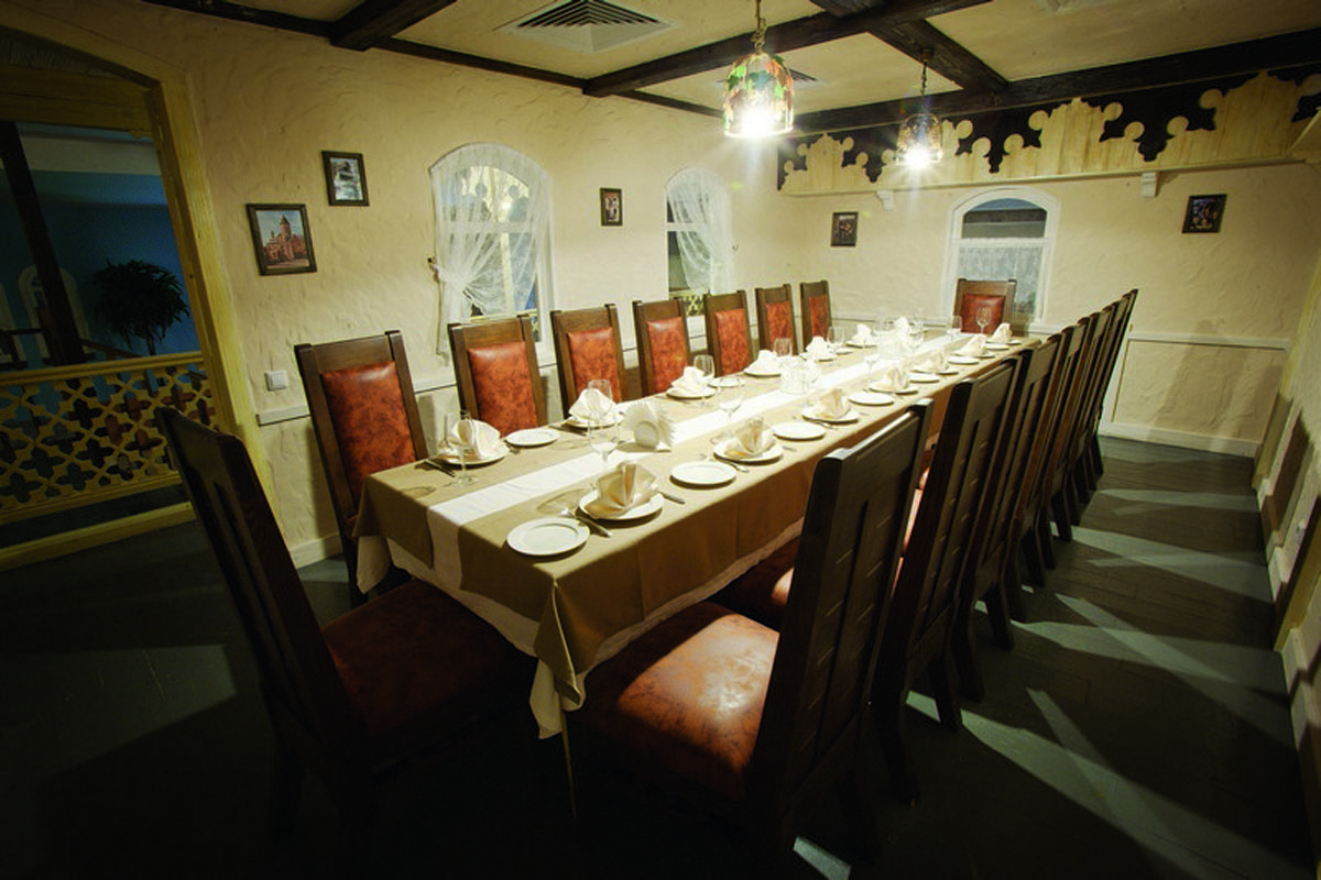 Ресторан Хаш — Зал на 16 человек, фото банкетного зала