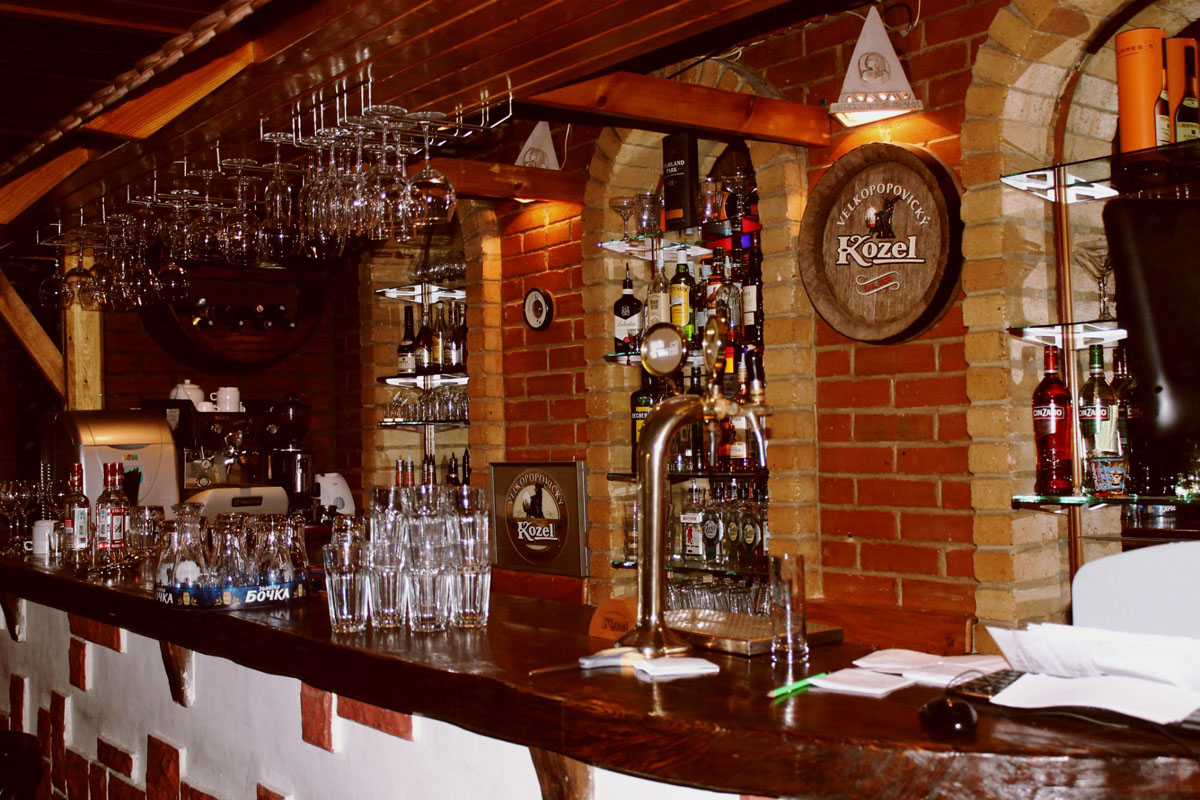 Основной зал — Кафе-бар Тип-Топ