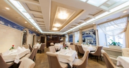 Основной зал — интерьер зала