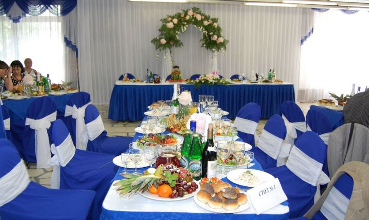 Основной зал — Уральский рабочий