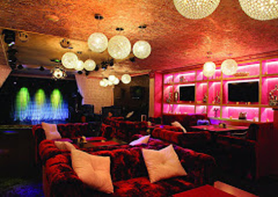 Основной зал — Артист