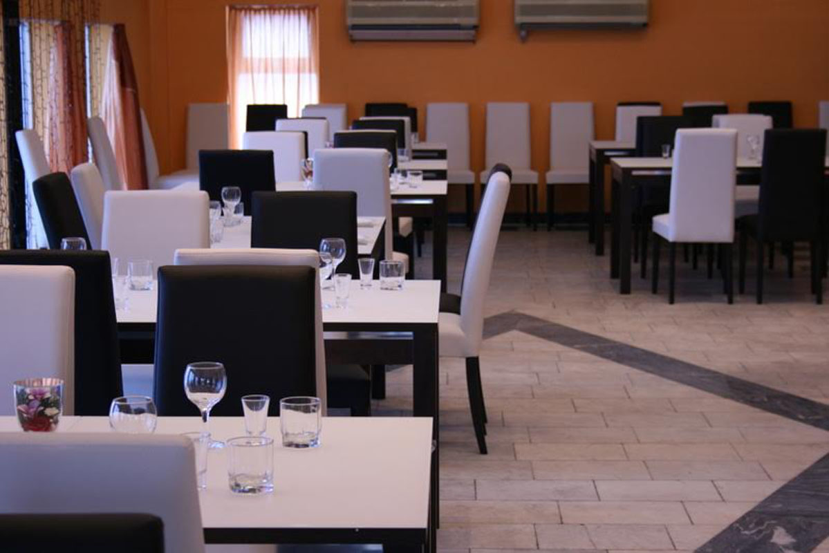 Основной зал ресторана — Комплекс Мелисса