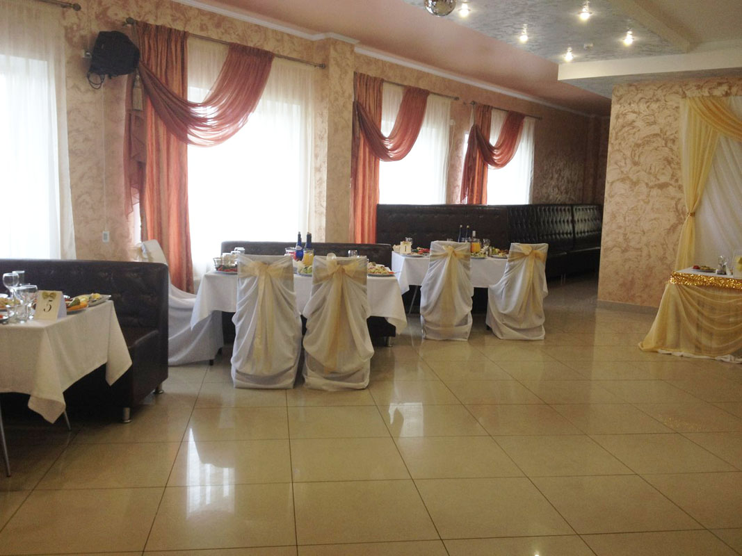 Банкетный зал — Кафе Династия