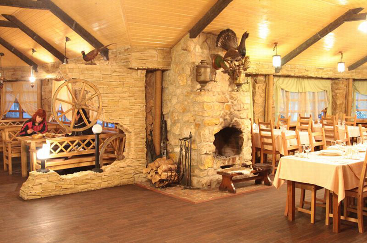 Банкетный зал — Вайцеховский и сын