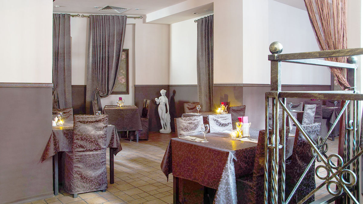 Основной зал 1