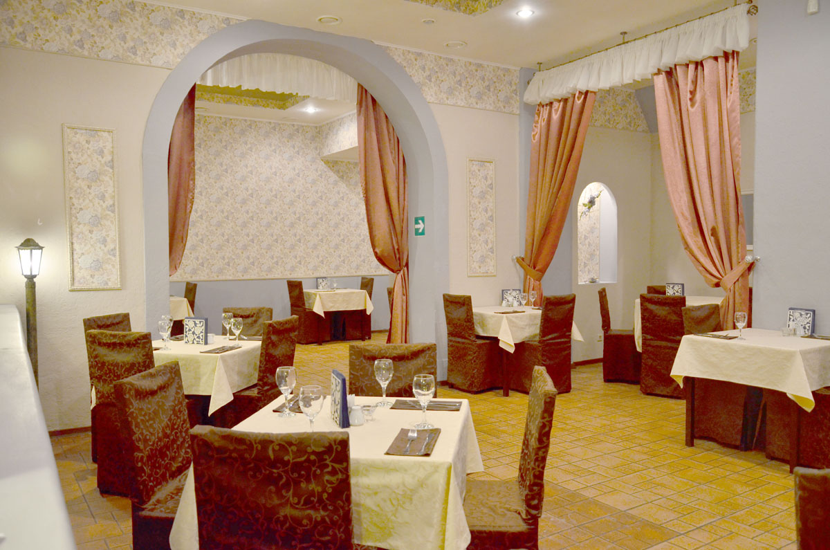 Основной зал 2