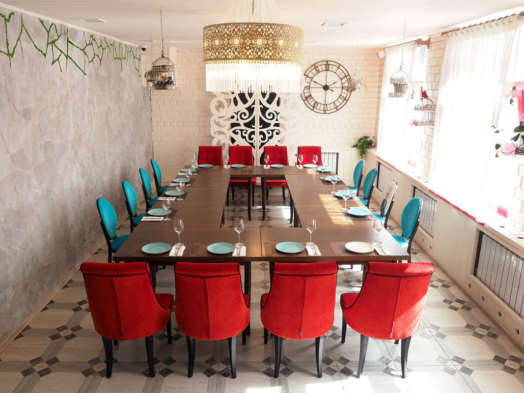 Колониальный зал — Ресторан Шерлок