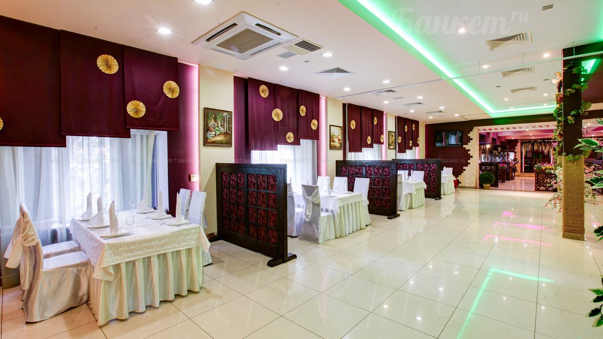 Основной зал — Ресторан Виноградник
