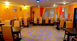 Основной зал — интерьер зала