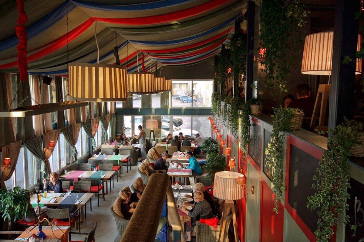 Зал ресторана — фото 9