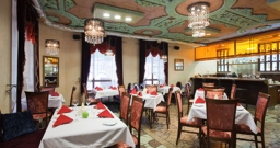 Основной зал — интерьер зала