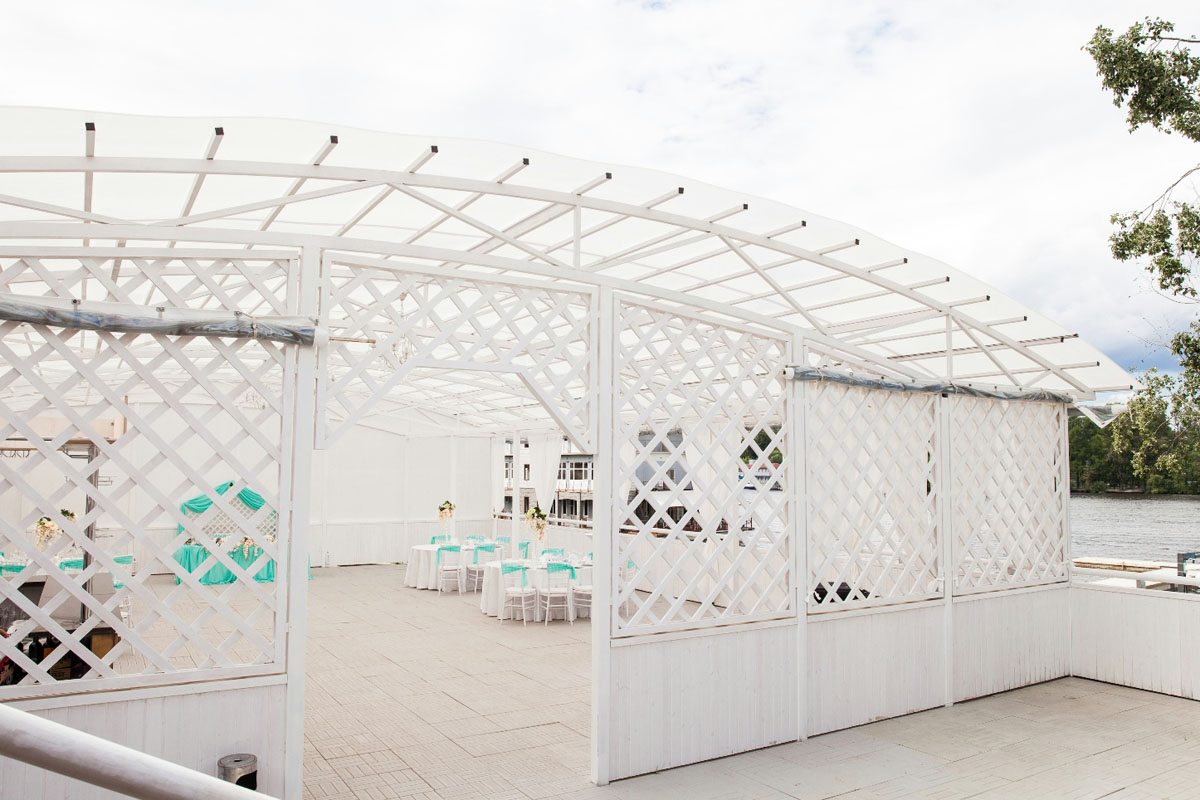 Атмосферная веранда для свадеб — фото 7