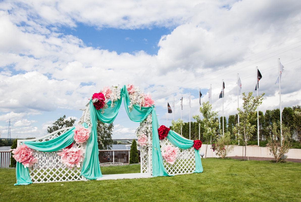 Поляна на берегу водохранилища для регистрации брака Поляна на берегу водохранилища для регистрации брака — фото 6