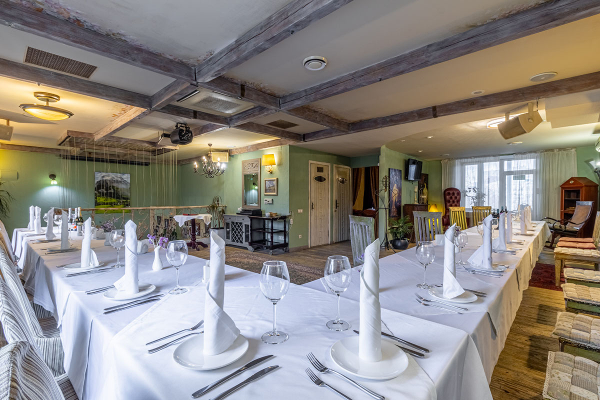 Ресторан Куршевель и бар Конкиста — Банкетный зал на 3-м этаже, фото банкетного зала