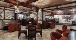 Основной зал