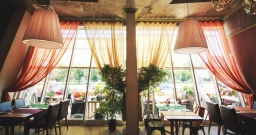 Основной зал