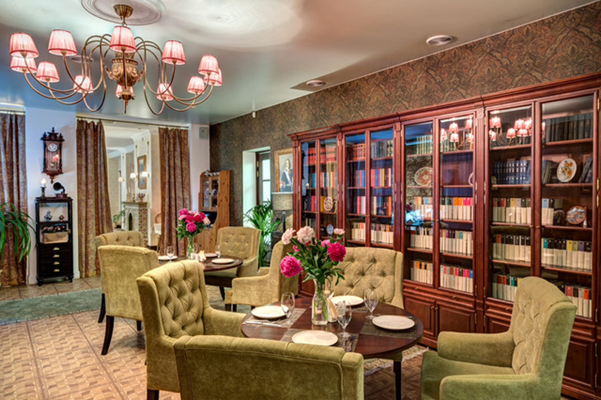 Императорский зал — Кафе Гармошка