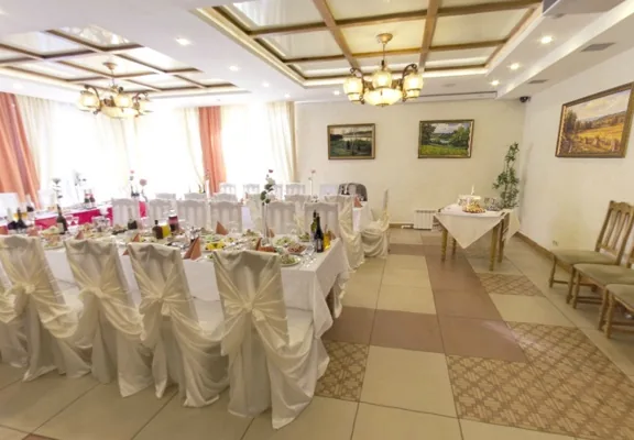 Основной зал