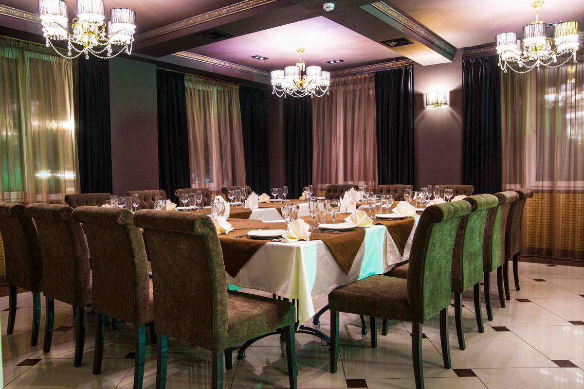 Основной зал