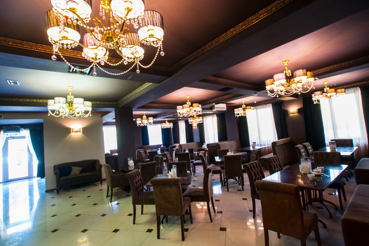 Основной зал — Ресторан Фестиваль