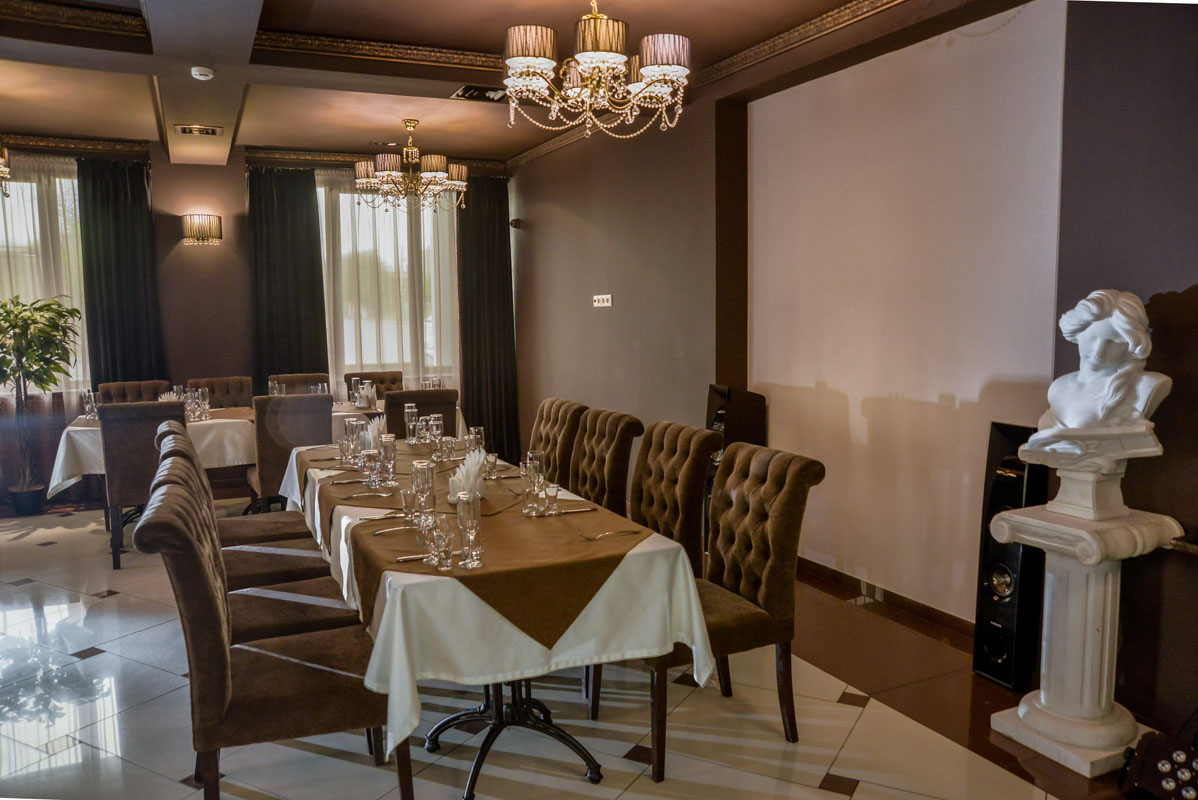 Основной зал — Ресторан Фестиваль