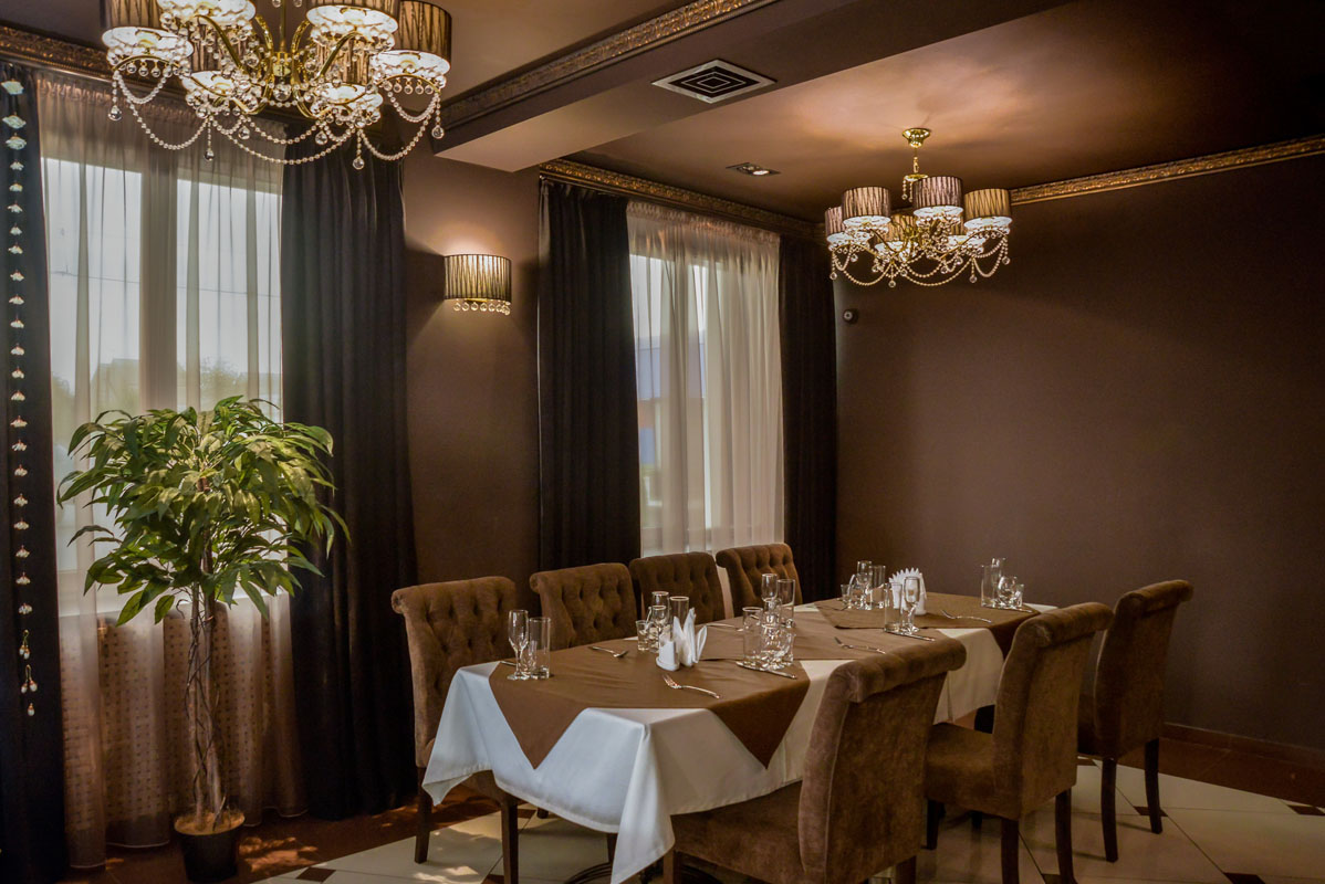 Основной зал — Ресторан Фестиваль