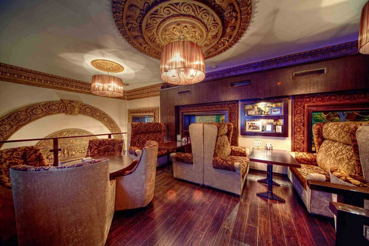 Основной зал — MesTo Grill & Sushi