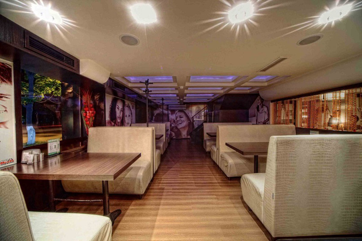 Основной зал — MesTo Grill & Sushi