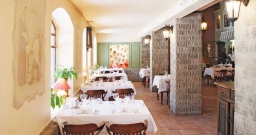 Основной зал