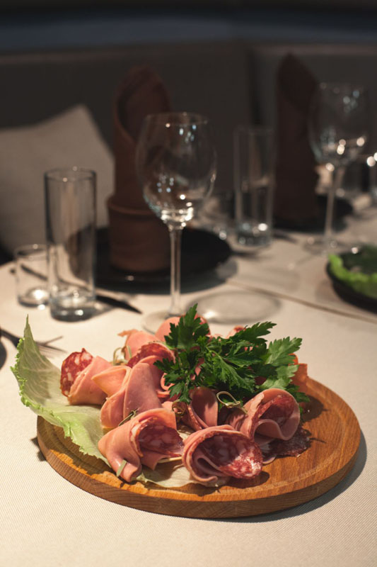 Зал — Кафе Карлуша