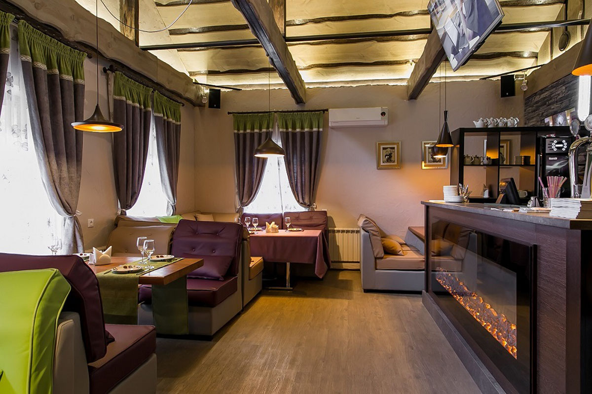 Основной зал