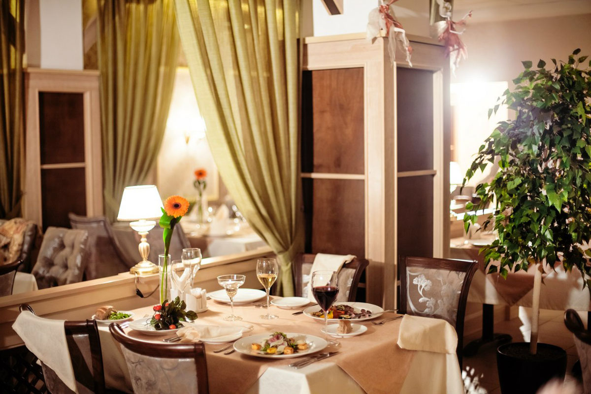 Малый зал — Премиум