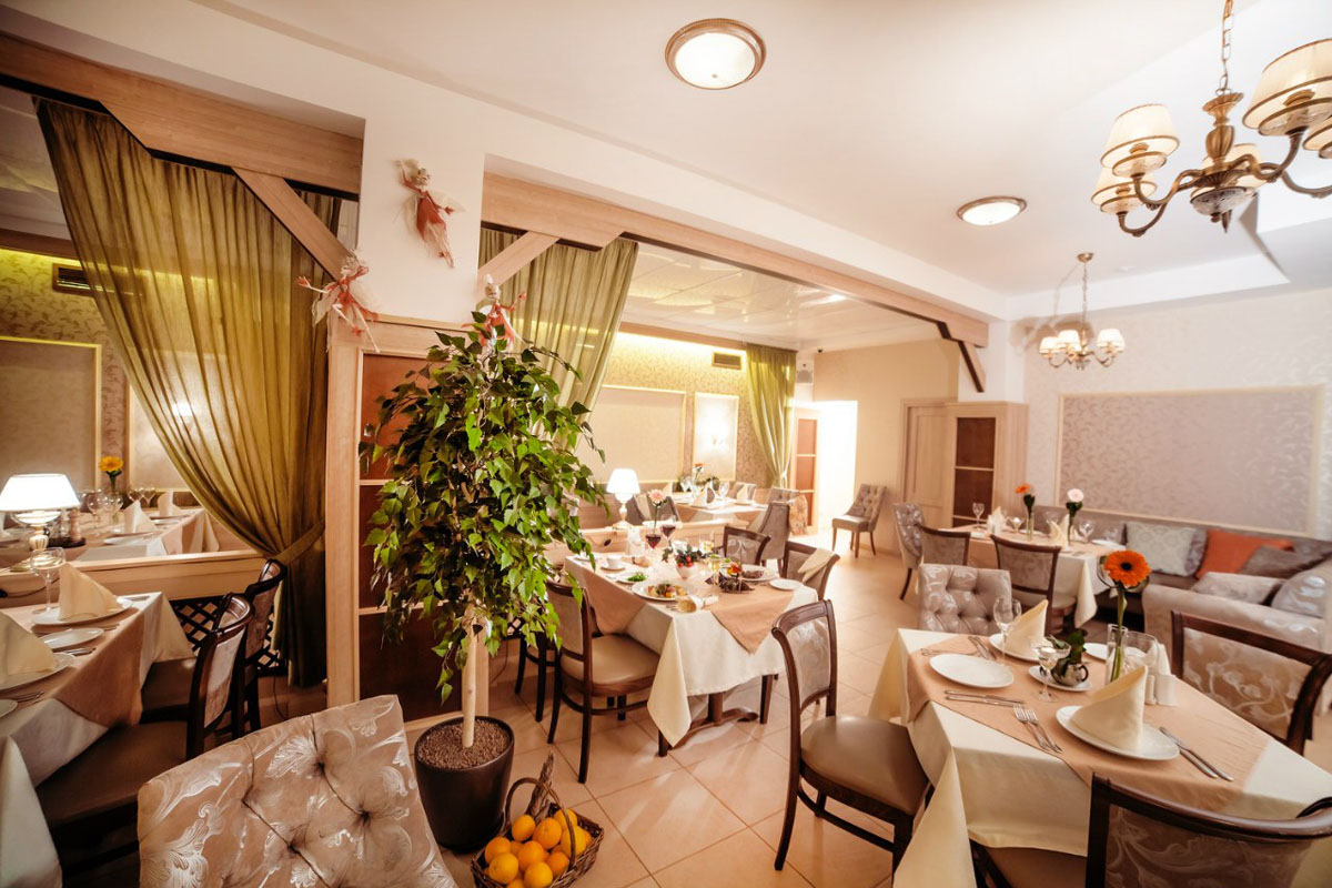 Малый зал — Премиум