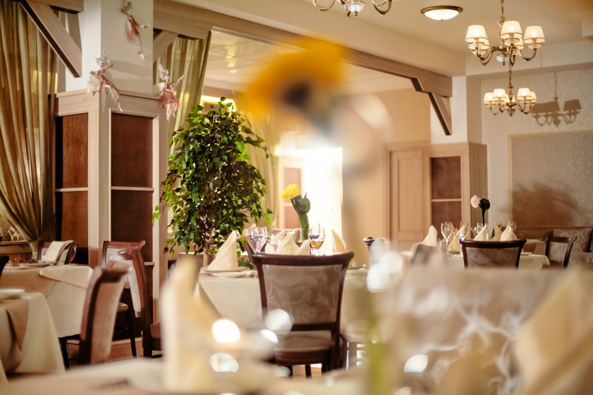 Основной зал