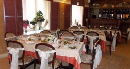 Еврейская улочка — интерьер зала