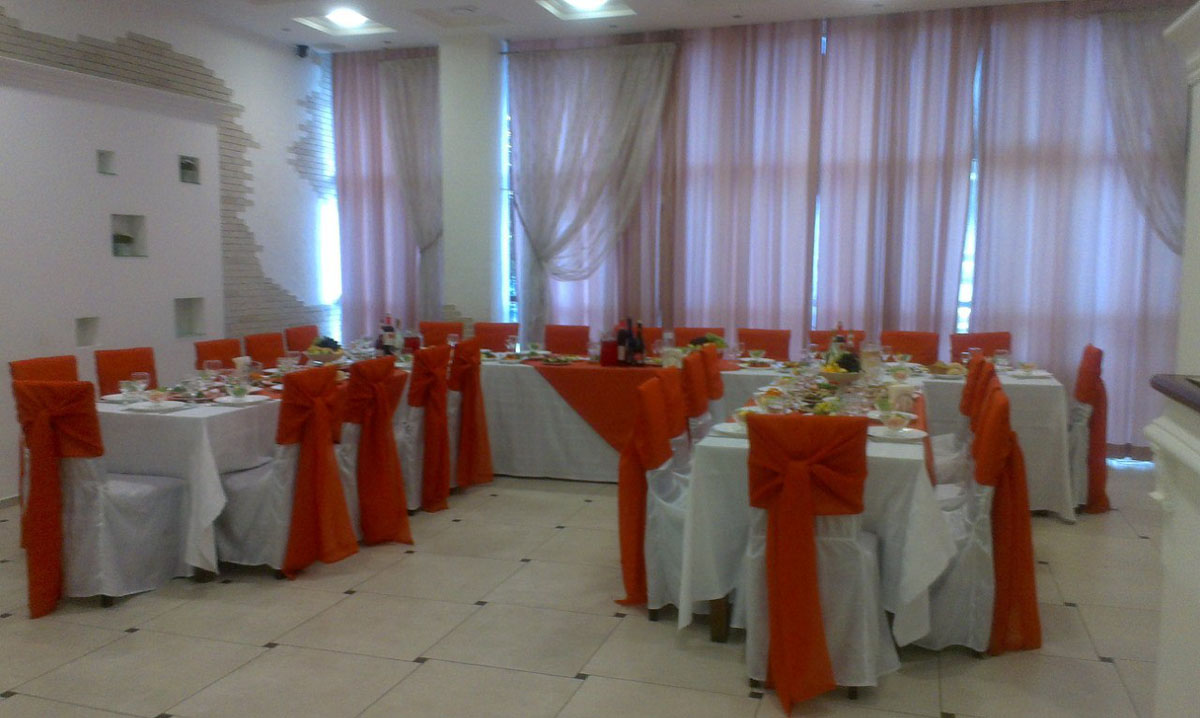 Зал на 30 человек — Белая ворона