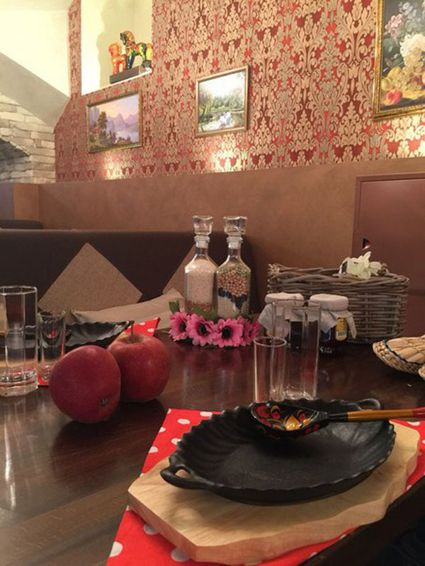 Основной зал — Сама Блин Сметана