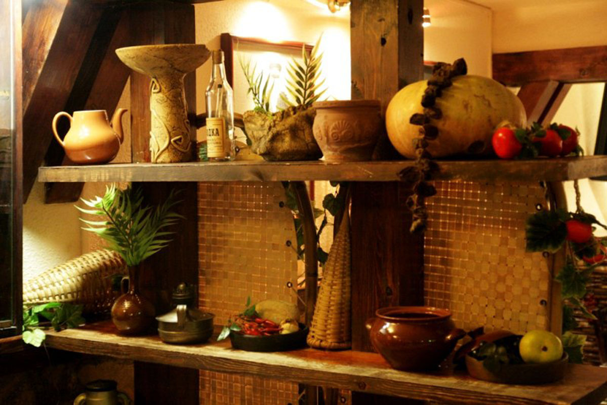 Основной зал — Вахтангури